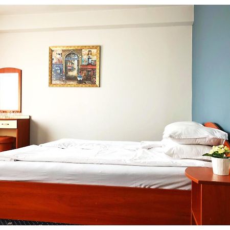 Hotel Rahovets Gorna Oryahovitsa Bagian luar foto