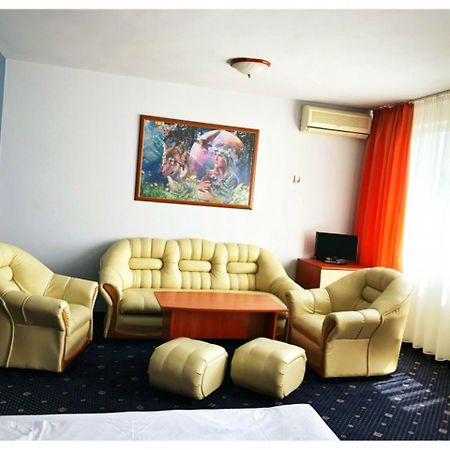 Hotel Rahovets Gorna Oryahovitsa Bagian luar foto