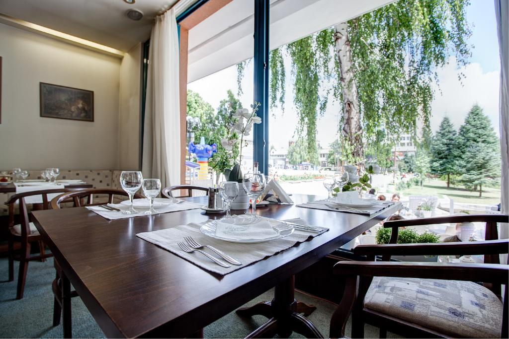 Hotel Rahovets Gorna Oryahovitsa Bagian luar foto
