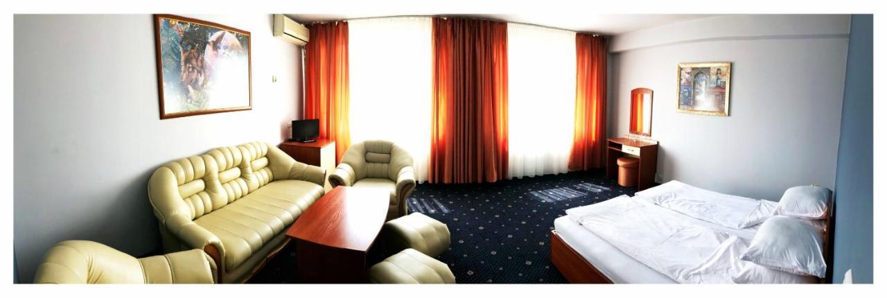 Hotel Rahovets Gorna Oryahovitsa Bagian luar foto