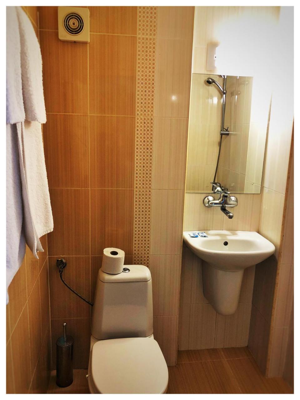 Hotel Rahovets Gorna Oryahovitsa Bagian luar foto