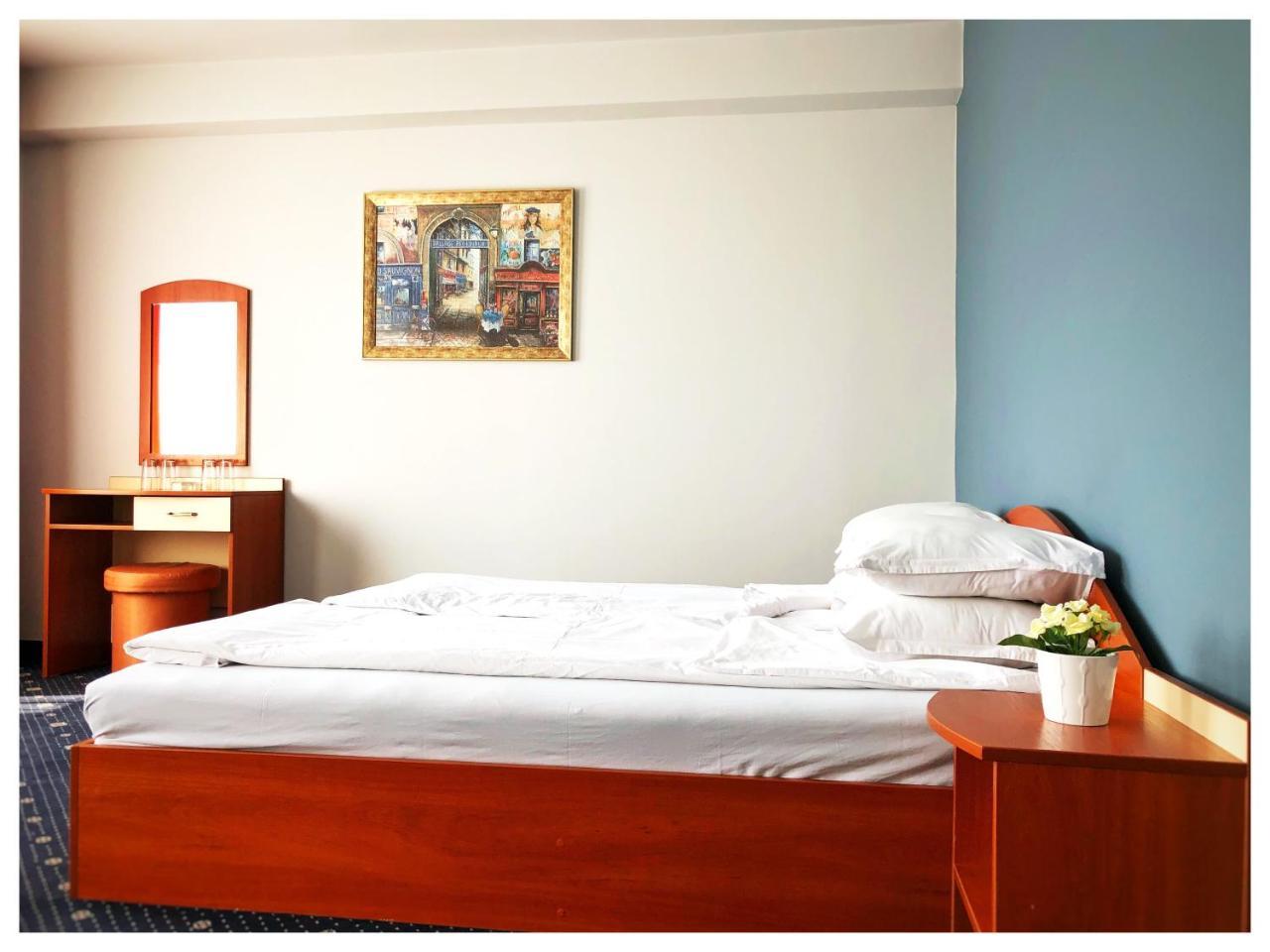 Hotel Rahovets Gorna Oryahovitsa Bagian luar foto