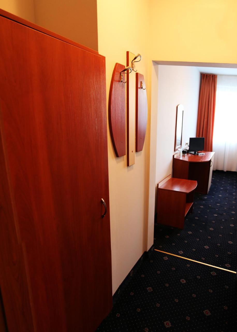Hotel Rahovets Gorna Oryahovitsa Bagian luar foto